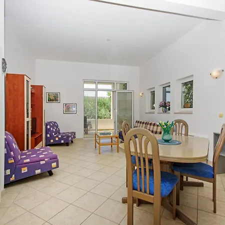 Antonio בית הארחה 3*